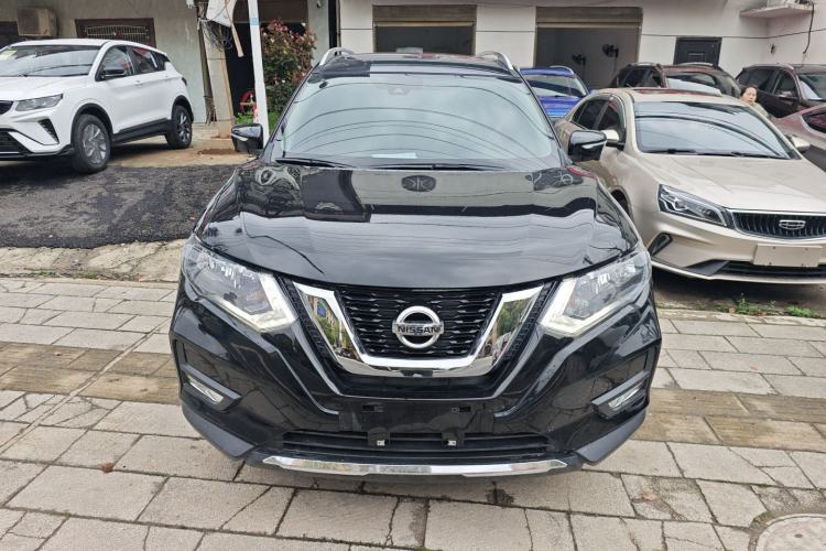 Used Nissan X-Trail 2017 2.5L CVT Luxury Edition 4WD Front