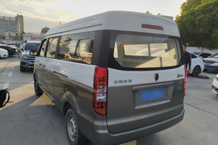 Used Jinbei New Hiace X30L 2023 1.5L Super-Enjoyment Edition Passenger Van 5/6/7-Seater Non-Air-Conditioned Version SWC15M Exterior 3