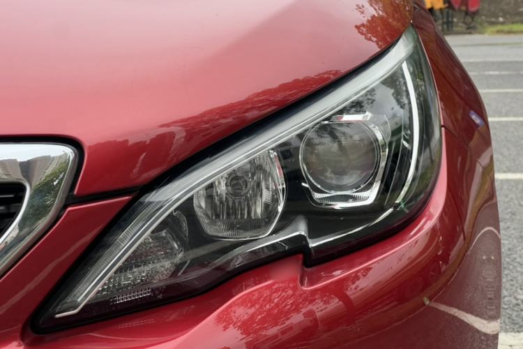 Used Peugeot 308 2016 1.6L Manual Fashion Edition
