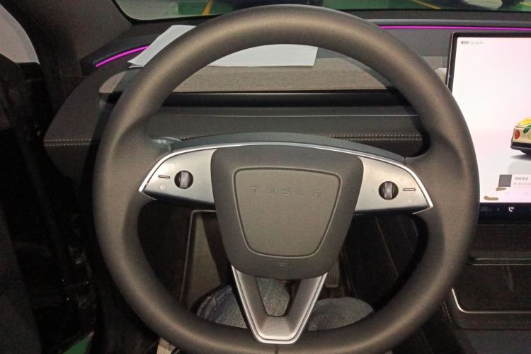 Used Tesla Model Y L 2025 Model Long-Range All-Wheel-Drive Version Steering Wheel