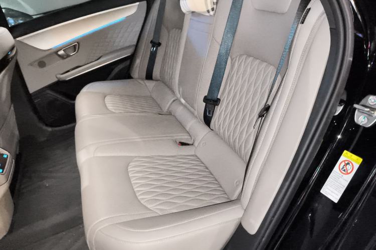 Used BYD Han 2024 EV Glory Edition 605KM Front-Wheel-Drive Premium Model
