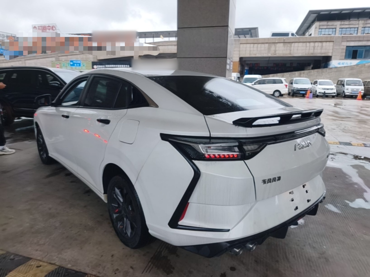 Dongfeng Aeolus Yixuan 2023 1.5L Automatic Glory Edition — снимка 4
