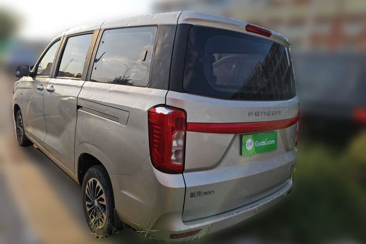 Used Dongfeng Fengon 380 2022 1.5L Comfort-Class Passenger Vehicle (Steel Spring) with 7 Seats
