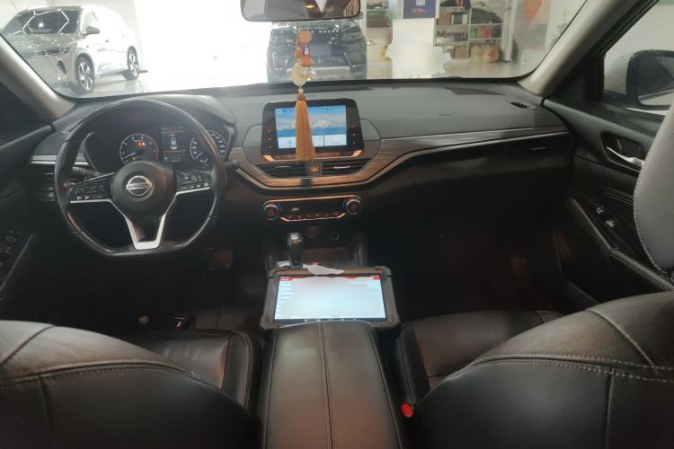 Used Nissan Teana 2021 2.0T XL Smart Upgrade Edition Center Console