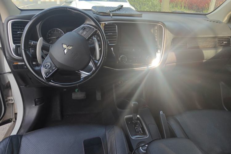 Used Mitsubishi Outlander 2016 2.4L 4x4 Elite Edition 5 Seats