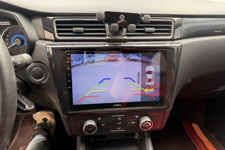 Used Dongfeng Fengon 580 2017 1.5T CVT Comfort Model Interior 4