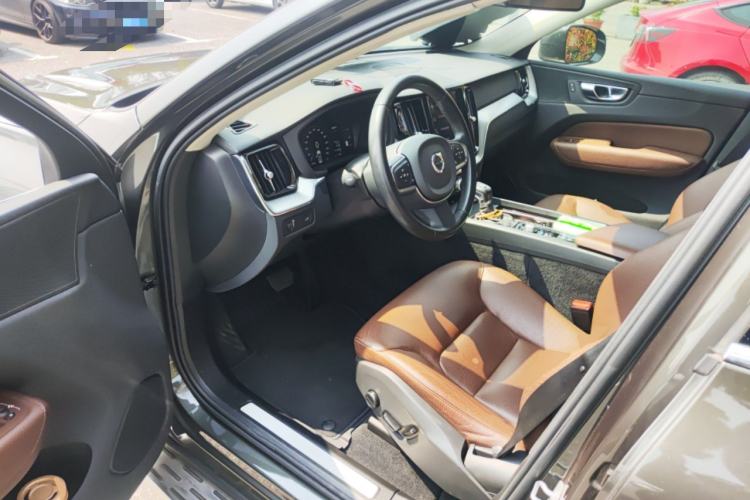 Used Volvo XC60 2020 T5 4x4 Zhiyi Luxury Edition
