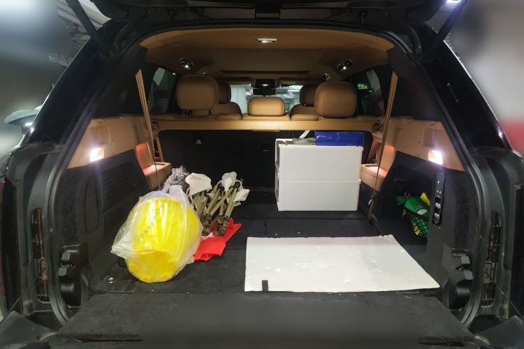 Used Land Rover Range 2023 3.0 L6 400 PS Prestige Seven-Seater Extended Version
