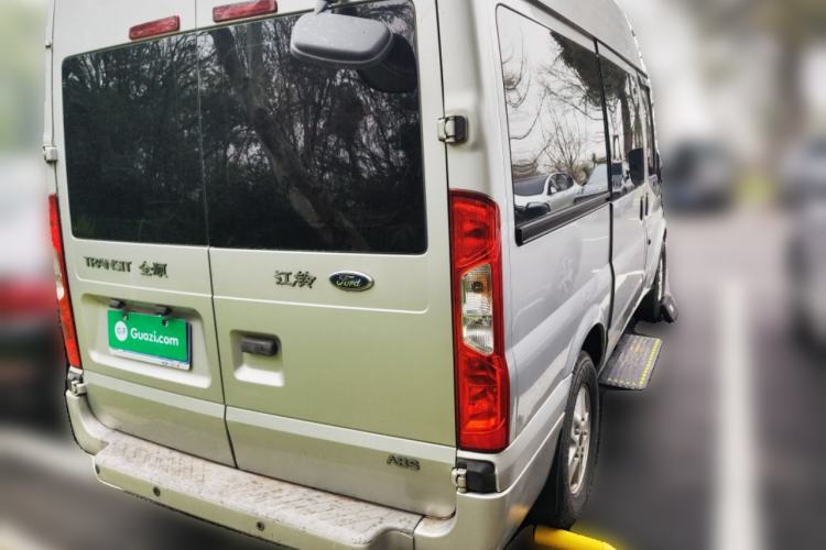 Used Ford Transit Custom 2015 2.4T Short-Wheelbase 6-Seater Mid-Roof Multi-Purpose Vehicle
