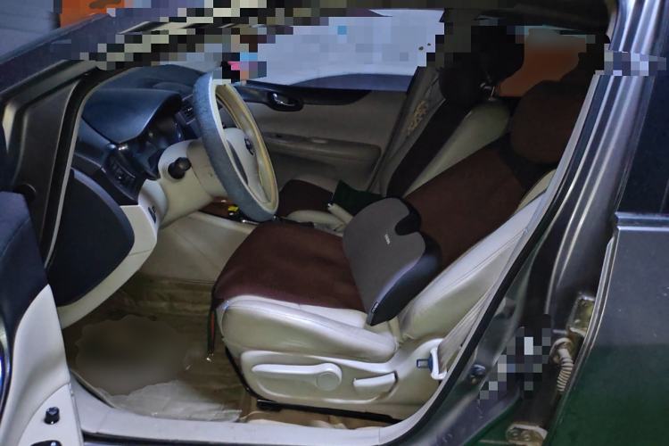 Used Nissan Tiida 2011 1.6L CVT Smart Version