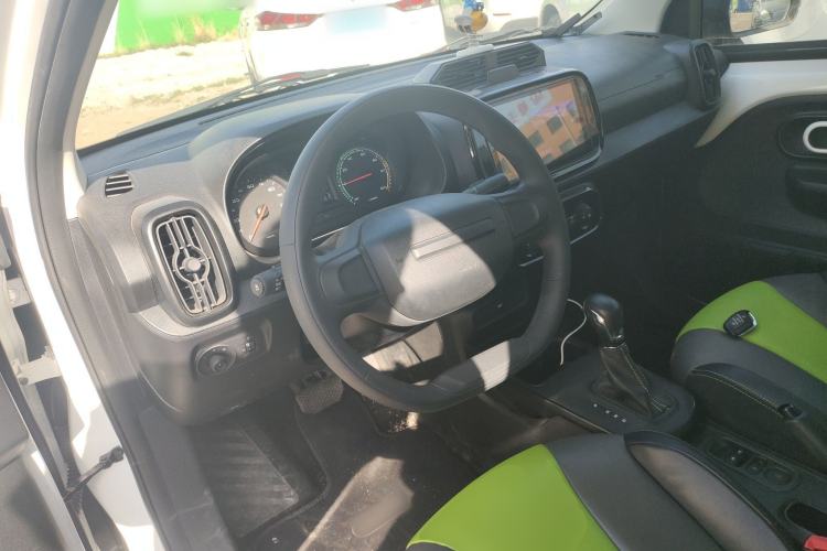 Used Roewe Clever 2021 302 km New Four-Seater Super-Efficient Version