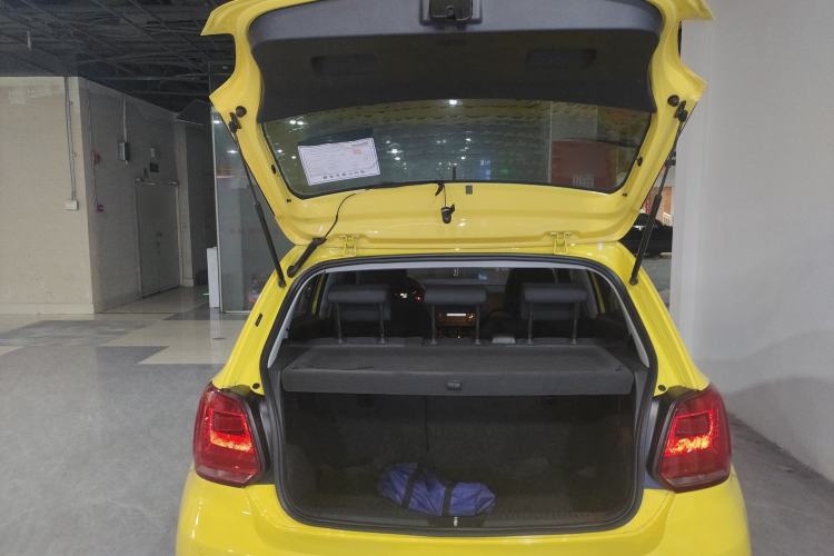 Used Volkswagen Polo 2014 1.6L Automatic Comfort Edition
