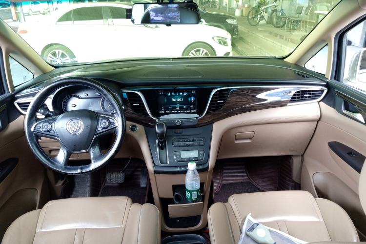 Used Buick GL8 2017 ES 28T Premium Version China V Standard Center Console