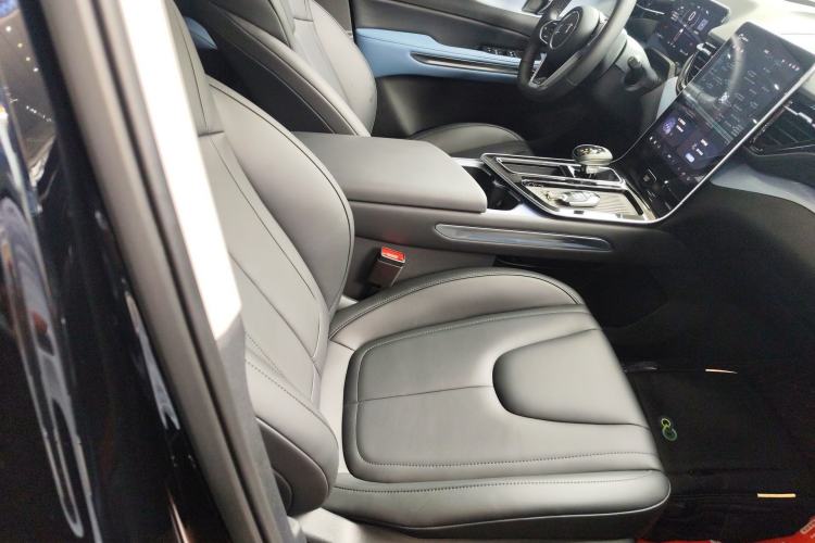 Used Bestune T90 2023 1.5T DCT Automatic Luxury Edition Right Front Seat