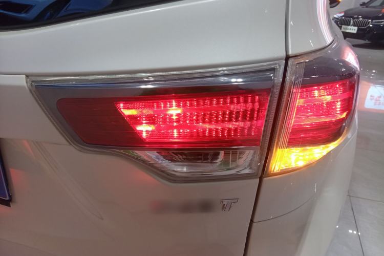 Used Toyota Highlander 2015 2.0T Four-Wheel Drive Luxury Edition 7-Seater