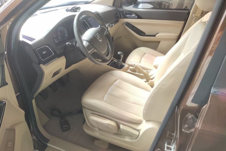 Used Baojun 730 2015 1.8L Manual Comfort ESP Version 7-seater