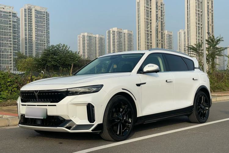 Used VOYAH FREE 2023 Four-Wheel Drive Extended-Range Model with Ultra-Long Range