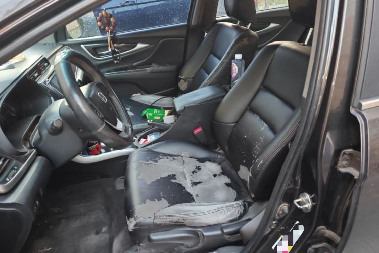 Used Honda Crider 2015 1.8L automatic luxury edition
