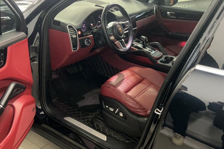 Used Porsche Cayenne 2019 Cayenne 3.0T Interior 4