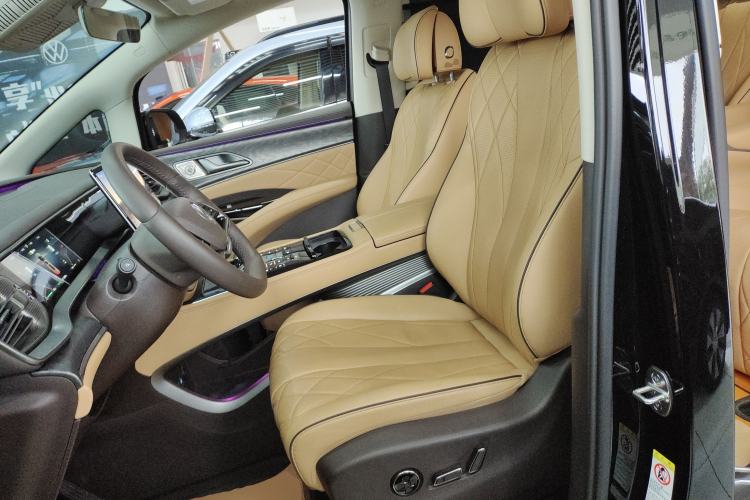 Used Denza D9 2024 DM-i 980 Four-Wheel Drive Prestige Model