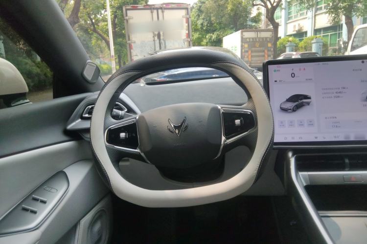 Used ARCFOX Alpha S5 2025 560MAX 185kW Steering Wheel