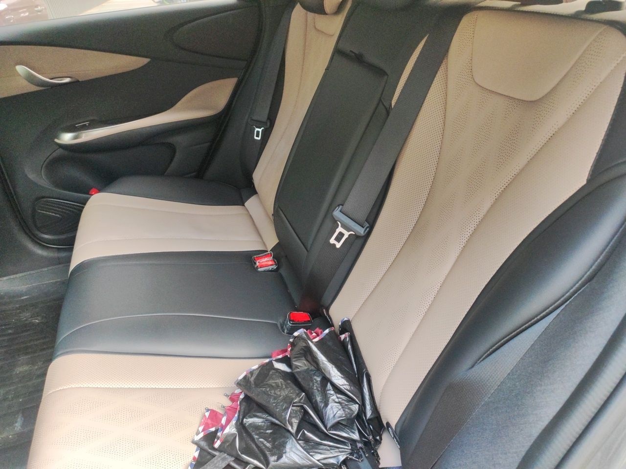 BYD Dolphin 2023 420 km Fashion Edition — снимка 17