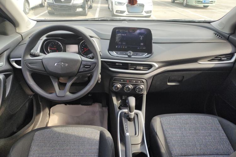 Used Chevrolet Trax 2019 Redline 335T CVT Trendy Version China VI Standard
