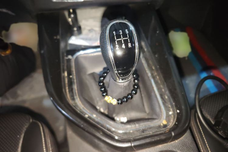 Used Dongfeng Fengon S560 2018 1.8L Manual Urban Model 7 Seats Gear Lever