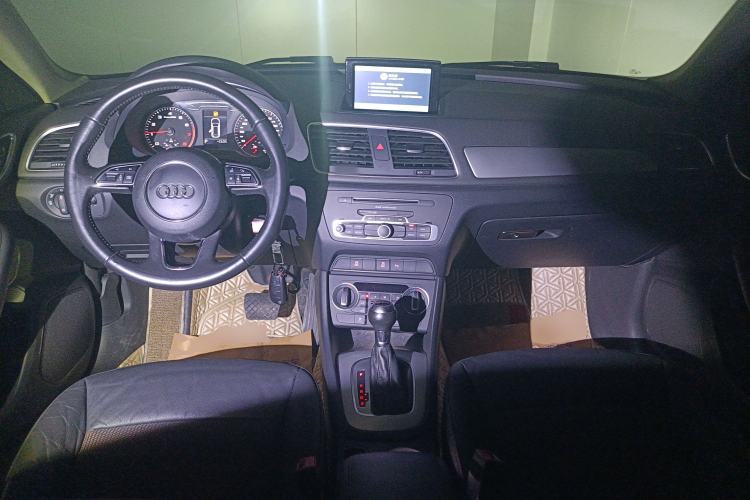 Used Audi Q3 2016 35 TFSI Fashion Model
