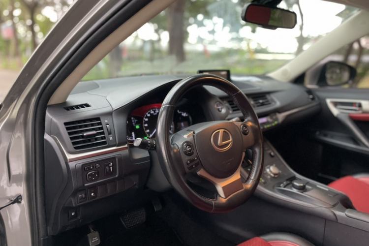 Used Lexus CT 2017 CT200h Comfort Edition Monochrome China V Standard Interior 5