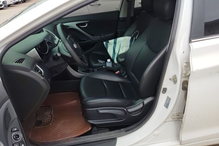 Used Hyundai Elantra (5th Generation / Langdong) 2016 1.6L Manual Luxury Model
