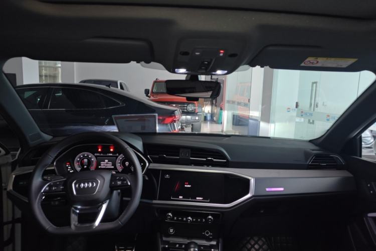 Used Audi Q3 2024 35 TFSI Fashion Dynamic Edition
