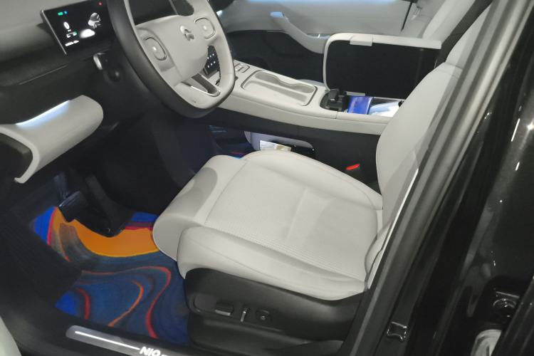 Used Nio ES6 2023 75 kWh Left Front Seat