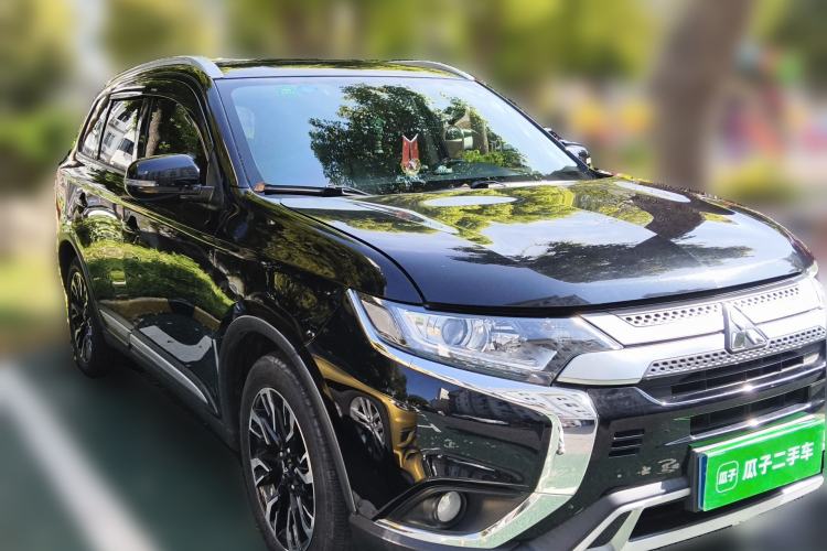 Used Mitsubishi Outlander 2019 2.0L Two-Wheel Drive Comfort Edition 5 Seats China V Standard