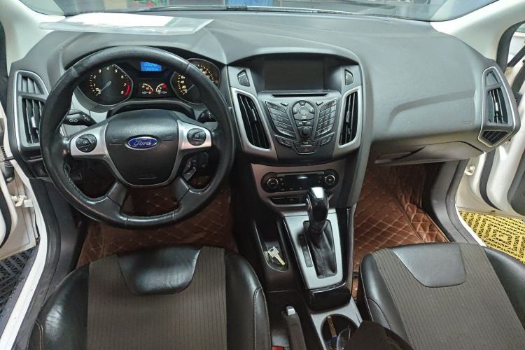 Used Ford Focus 2012 Sedan 1.6L Automatic Fashion Edition