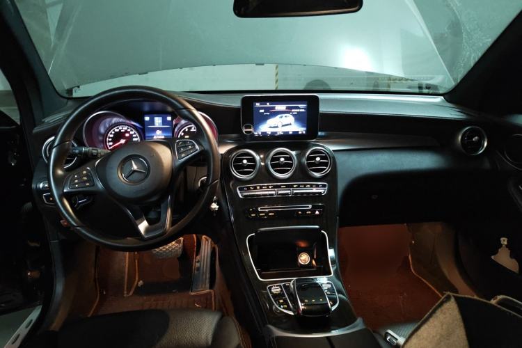 Used Mercedes-Benz GLC 2017 GLC 260 4MATIC Luxury Model
