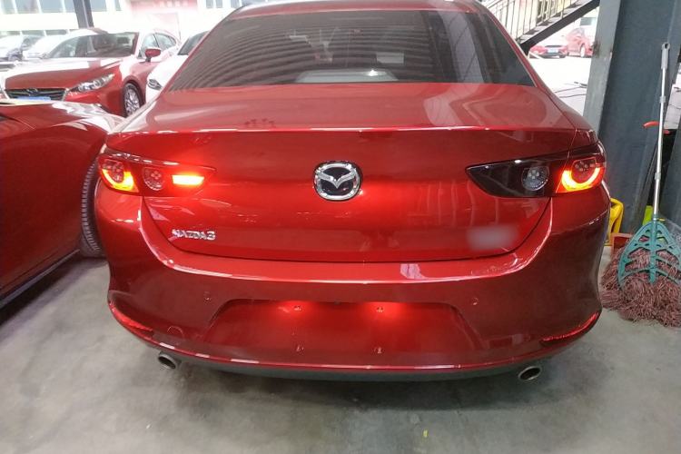 Used Mazda Mazda 3 Axela 2020 1.5L Automatic Luxury Version
