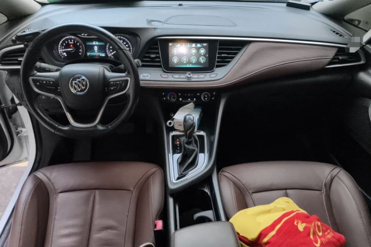 Used Buick GL6 2018 18T 6-Seater Prestige Model Center Console