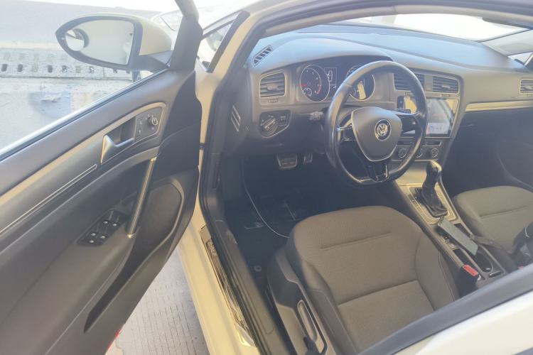 Used Volkswagen Golf 2014 1.4TSI Automatic Comfort Model
