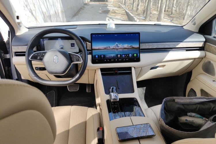 Used Hima AITO M7 2022 1.5T Four-Wheel Drive Luxury Edition Center Console