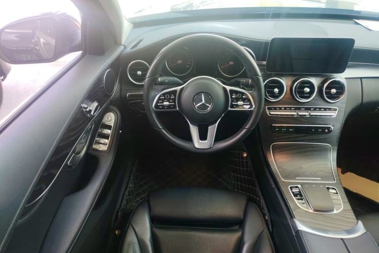 Used Mercedes-Benz C-Class 2019 C 180 L Fashion Edition Sport Version Steering Wheel