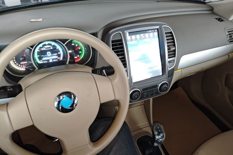 Used Dongfeng Junfeng E11K 2021 60.43 kWh Battery-Swap Version Center Console