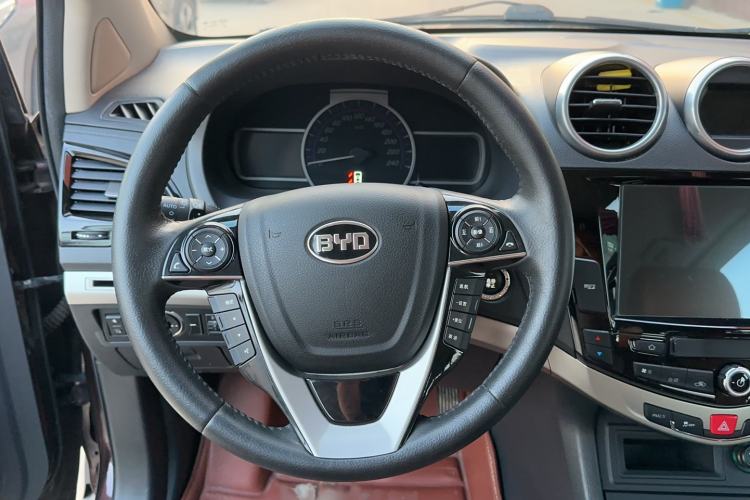Used BYD S7 2015 1.5T Upgraded Manual Luxury Model