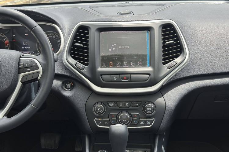 Used Jeep Cherokee 2016 2.4L Professional Smart Version