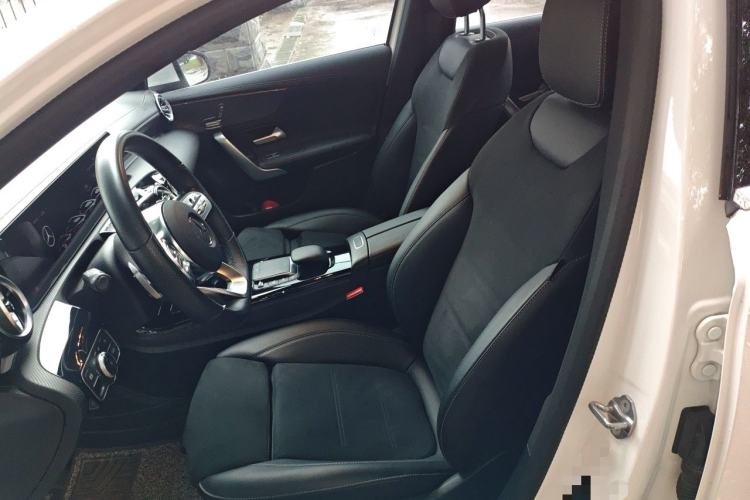Used Mercedes-Benz A-Class 2022 Revised Version A 200 L Sport Sedan Fashionable Style Left Front Seat