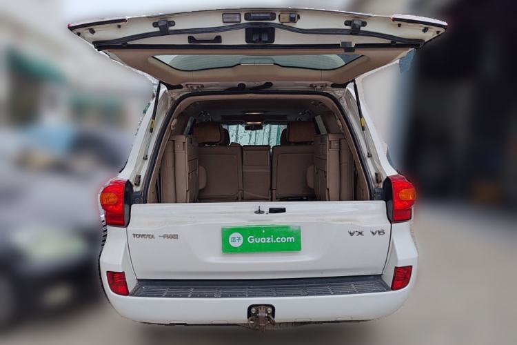 Used Toyota Land Cruiser 2012 4.0L Automatic VX Trunk