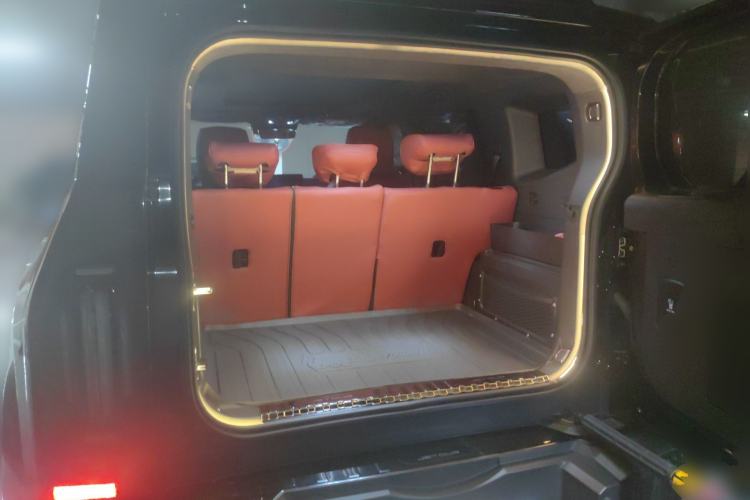 Used JETOUR Traveler 2023 2.0T All-Wheel Drive CrossPRO+ Trunk