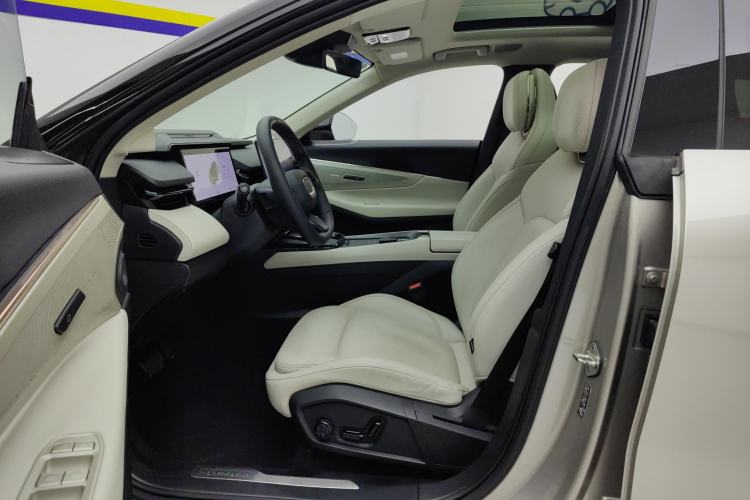 Used Lynk & Co 08 EM-P 2023 245km Ultra-Long Range Halo
