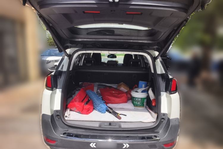 Used Peugeot 5008 2017 380THP 7-Seater Luxury Edition Trunk