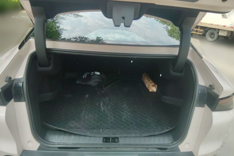 Used ARCFOX Alpha S5 2025 560MAX 185kW Trunk